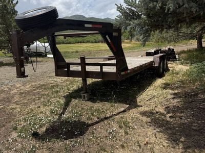 GOOSENECK FLAT BED TRAILER 14K CAPACITY, NEW TIRES