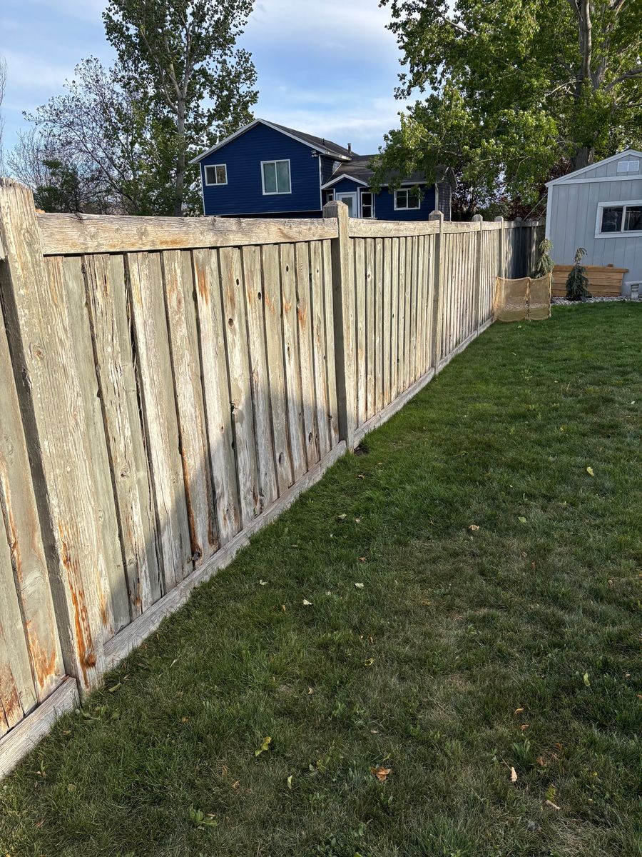 Free Reclamied Wooden Fencing