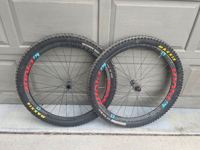 Reynolds / Industry 9 Carbon Superboost 29" wheelset