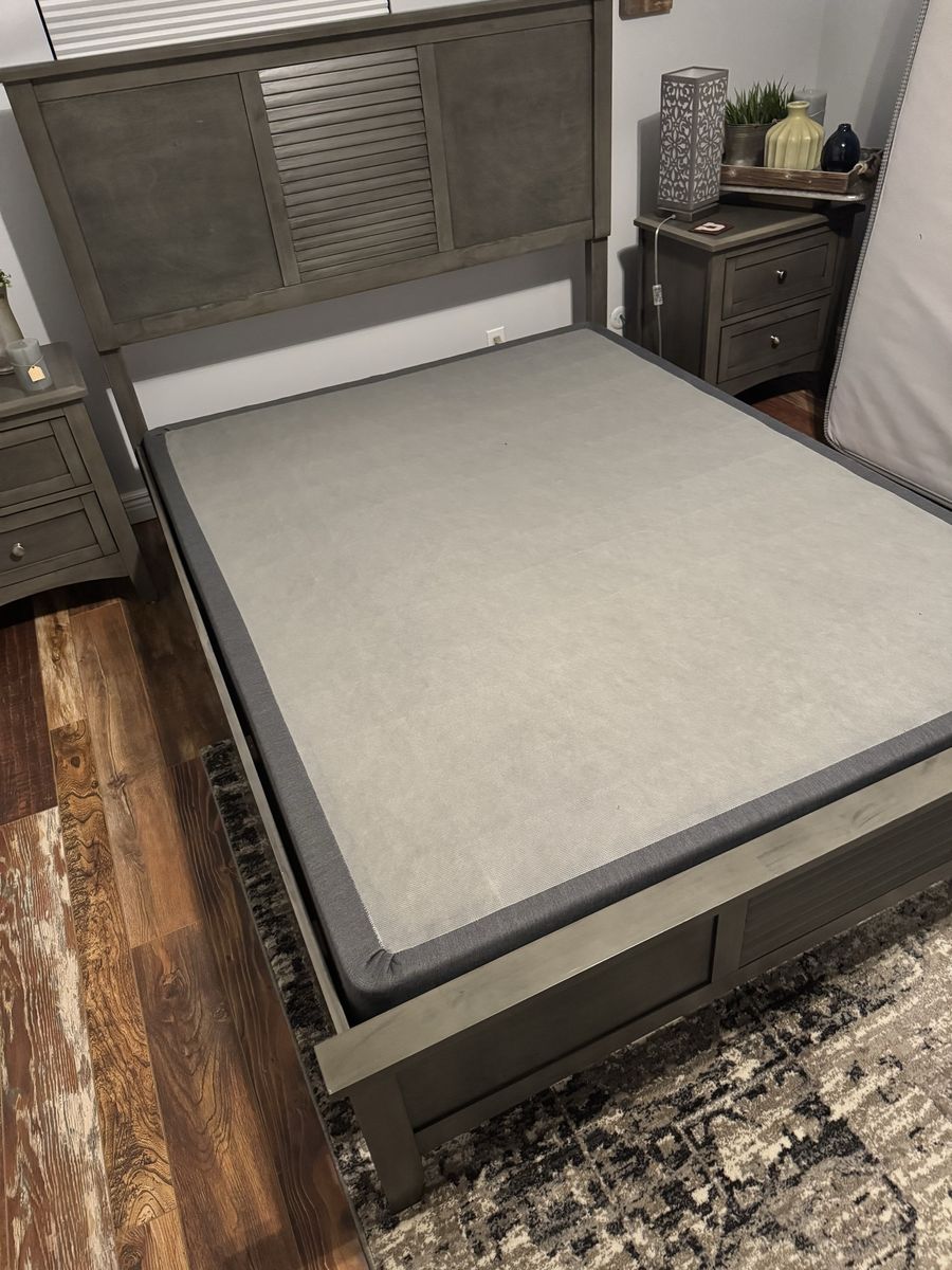Queen bed