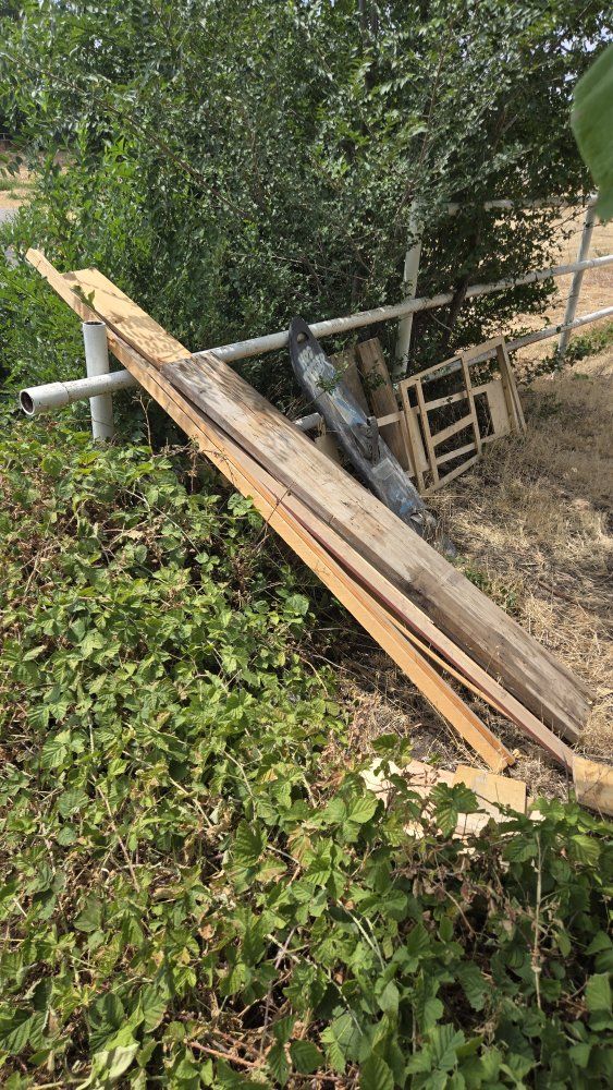 Assorted Scrap Wood & Lumber for DIY Projects Or Firewood For Free