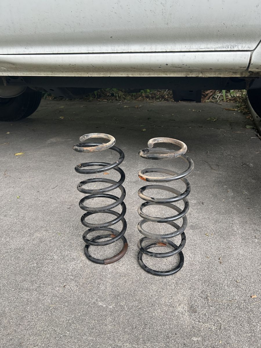 3rd gen Toyota 4Runner rear springs