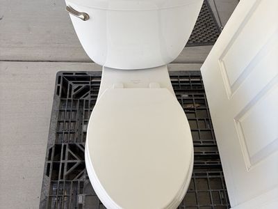 Kohler White Toilet with Tank & Seat - elongated bowl in perfect working condition