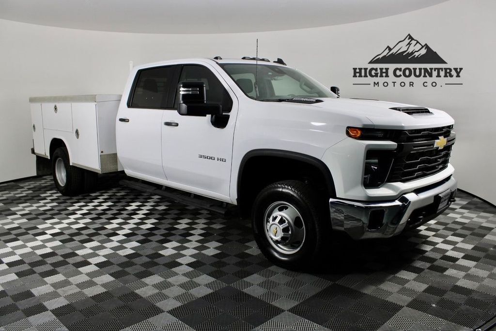 2024 Chevrolet Silverado 3500HD CC Work Truck