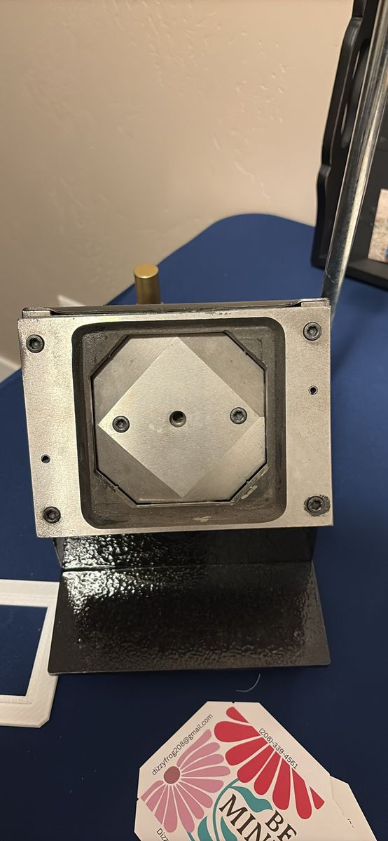 Main image 3