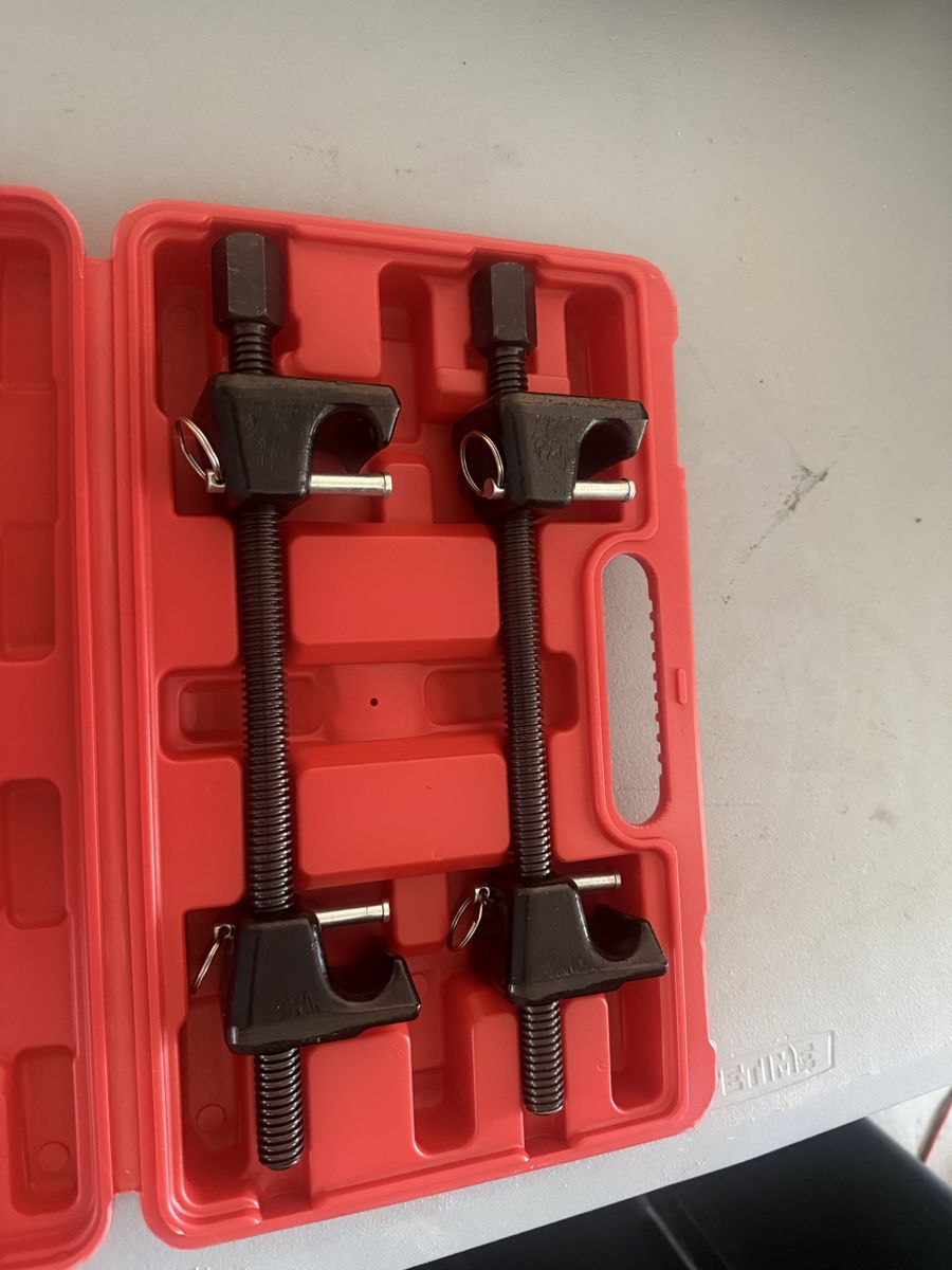 Shankly MacPherson Strut Spring Compressor Tool Set with Carrying Case
