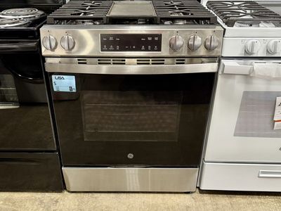 GE SLIDE IN GAS RANGE WITH WARRANTY