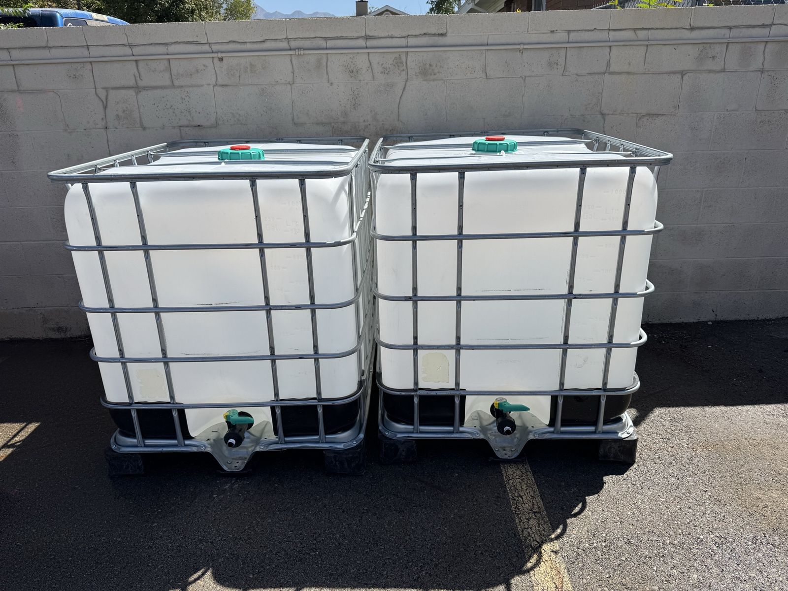 275 Gallon water Totes