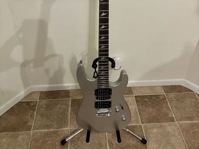 Silverstring Stratocaster Guitar