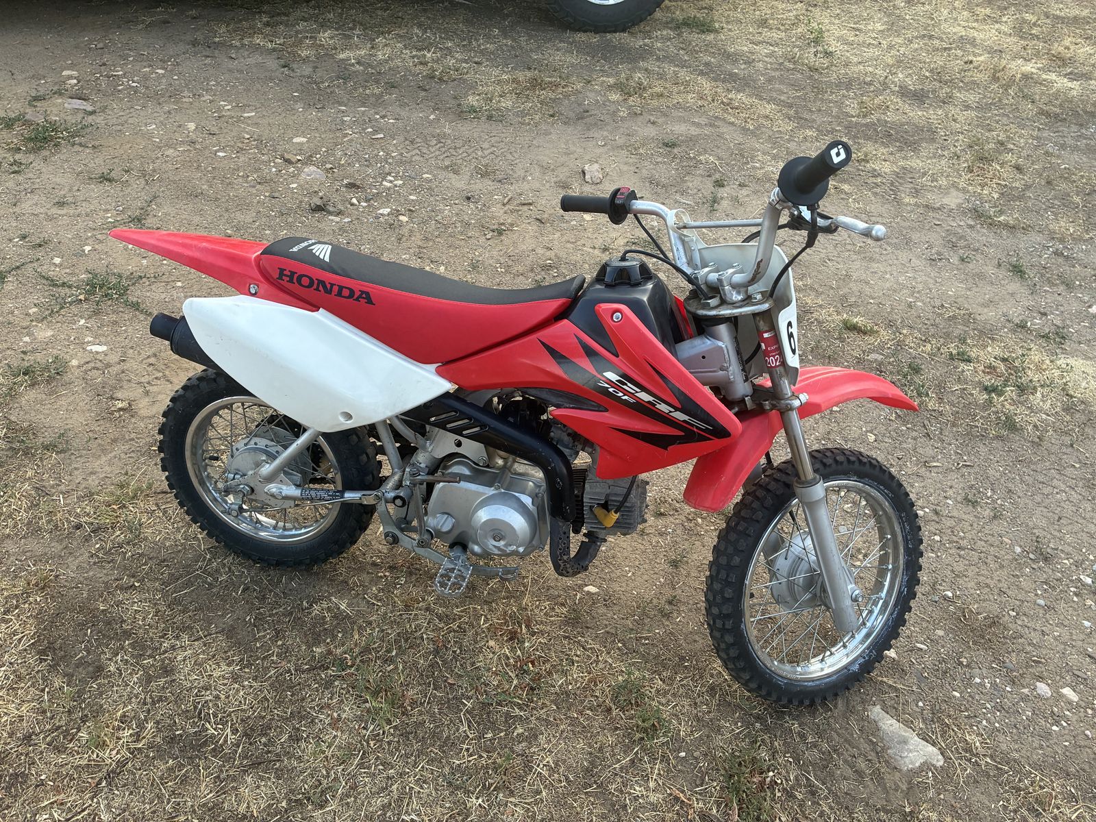 Main image 3