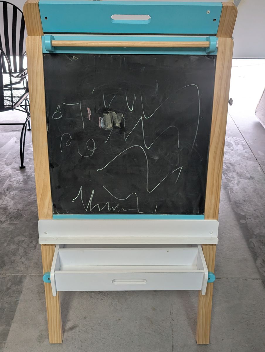 melissa doug easel for kids