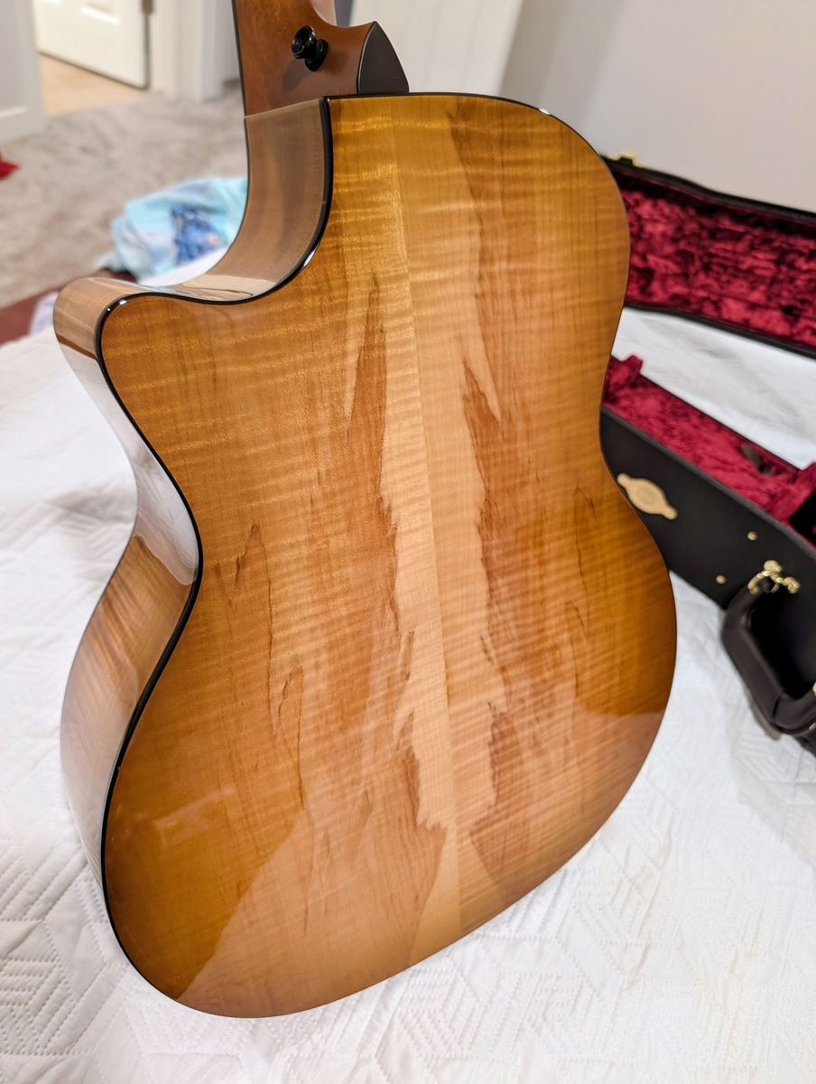 Main image 7