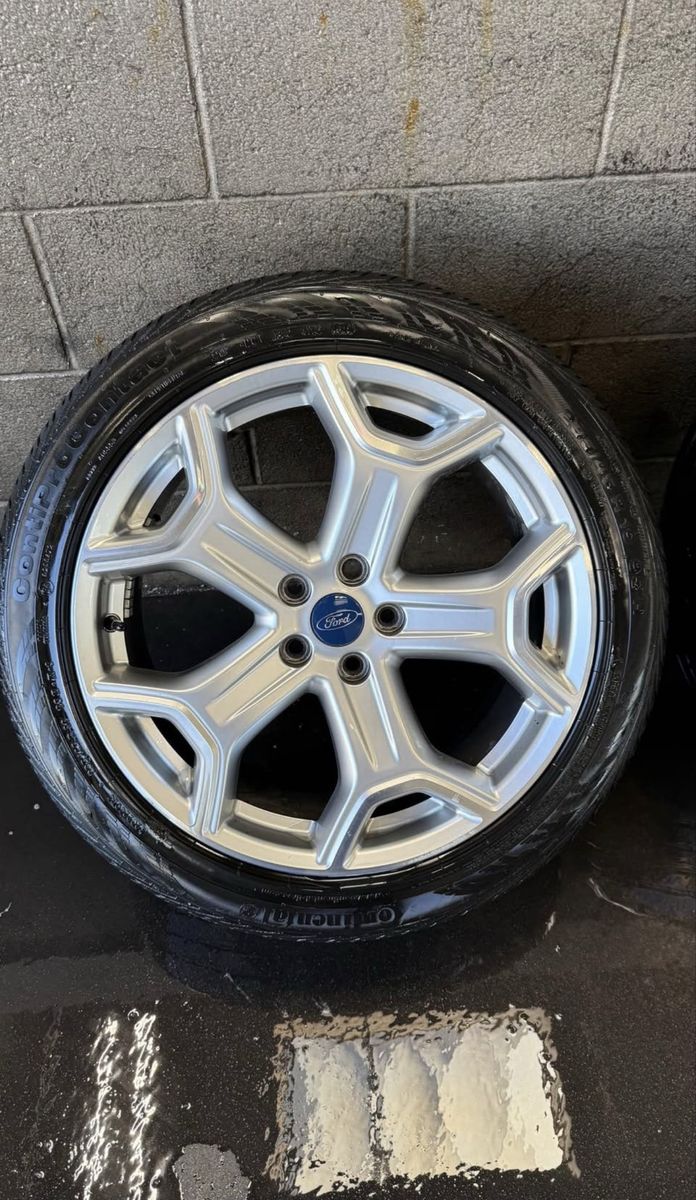 Wheels off ford escape