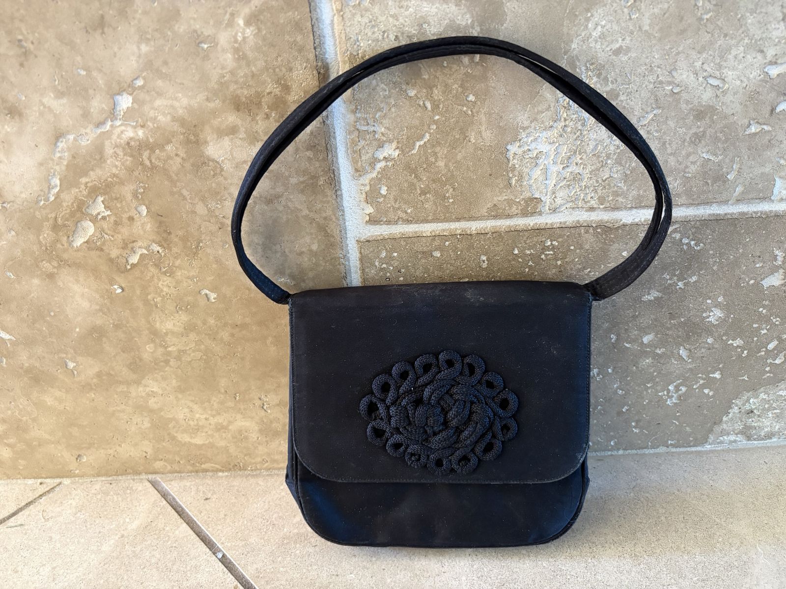Vintage Black Handbag w/ Raised Rope Design
