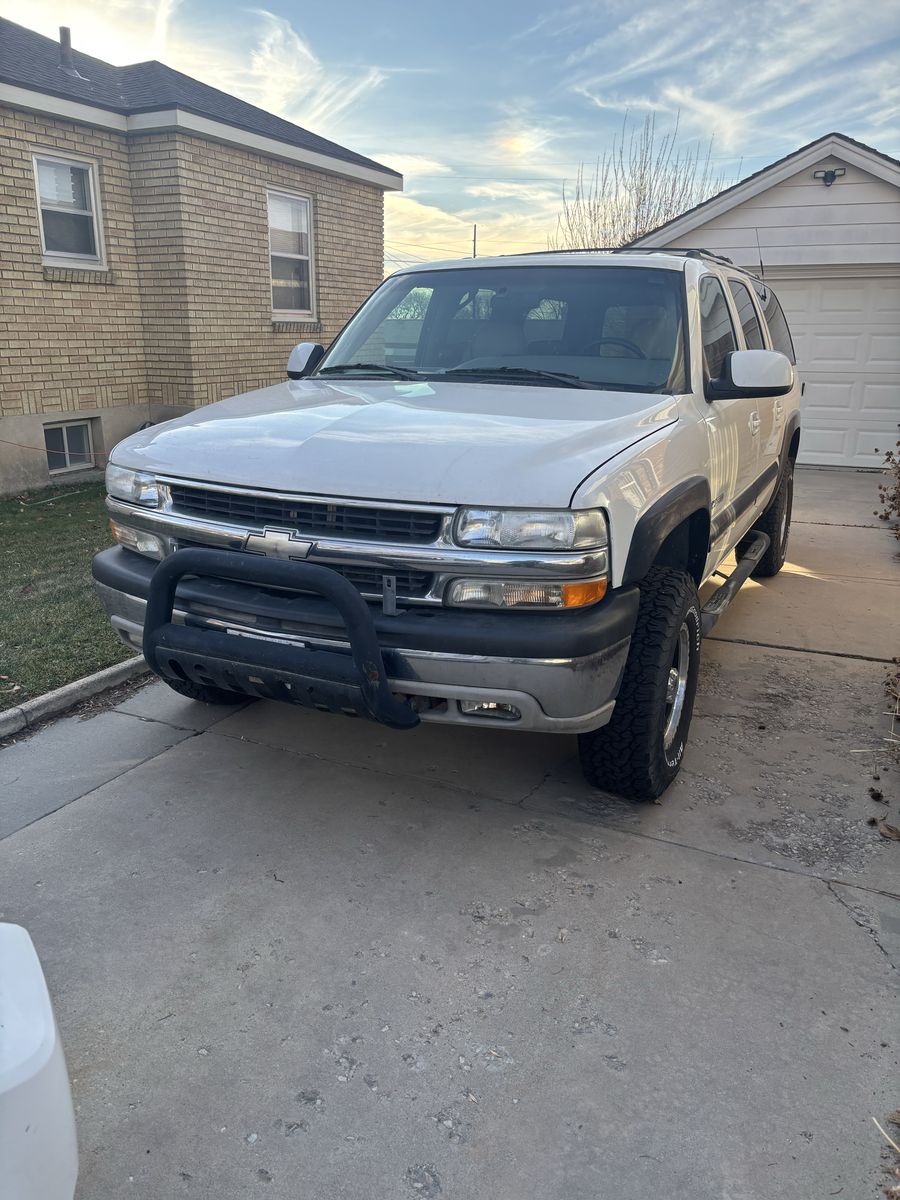 2001 CHEVROLET SUBURBAN 2500 LT