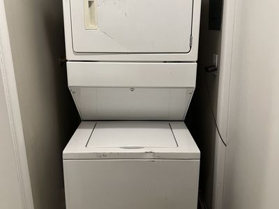 Whirlpool Stacked Electric Washer/Dryer (LTE6234DQ2)