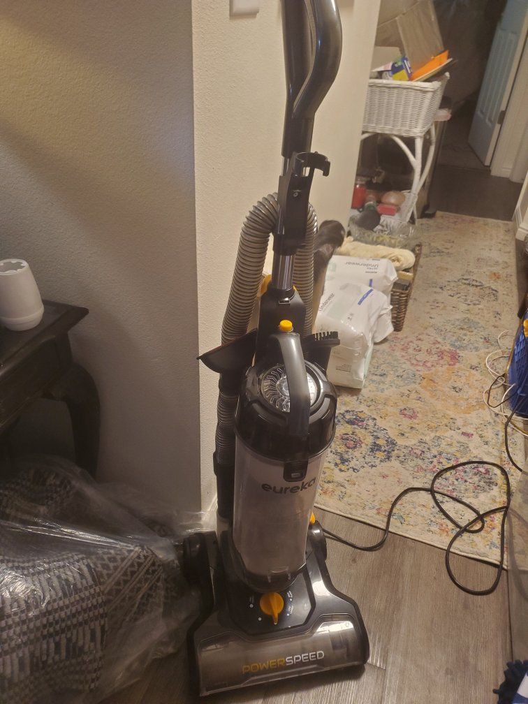 Eureka PowerSpeed Upright Bagless Vacuum Cleaner with Attachments - Used
