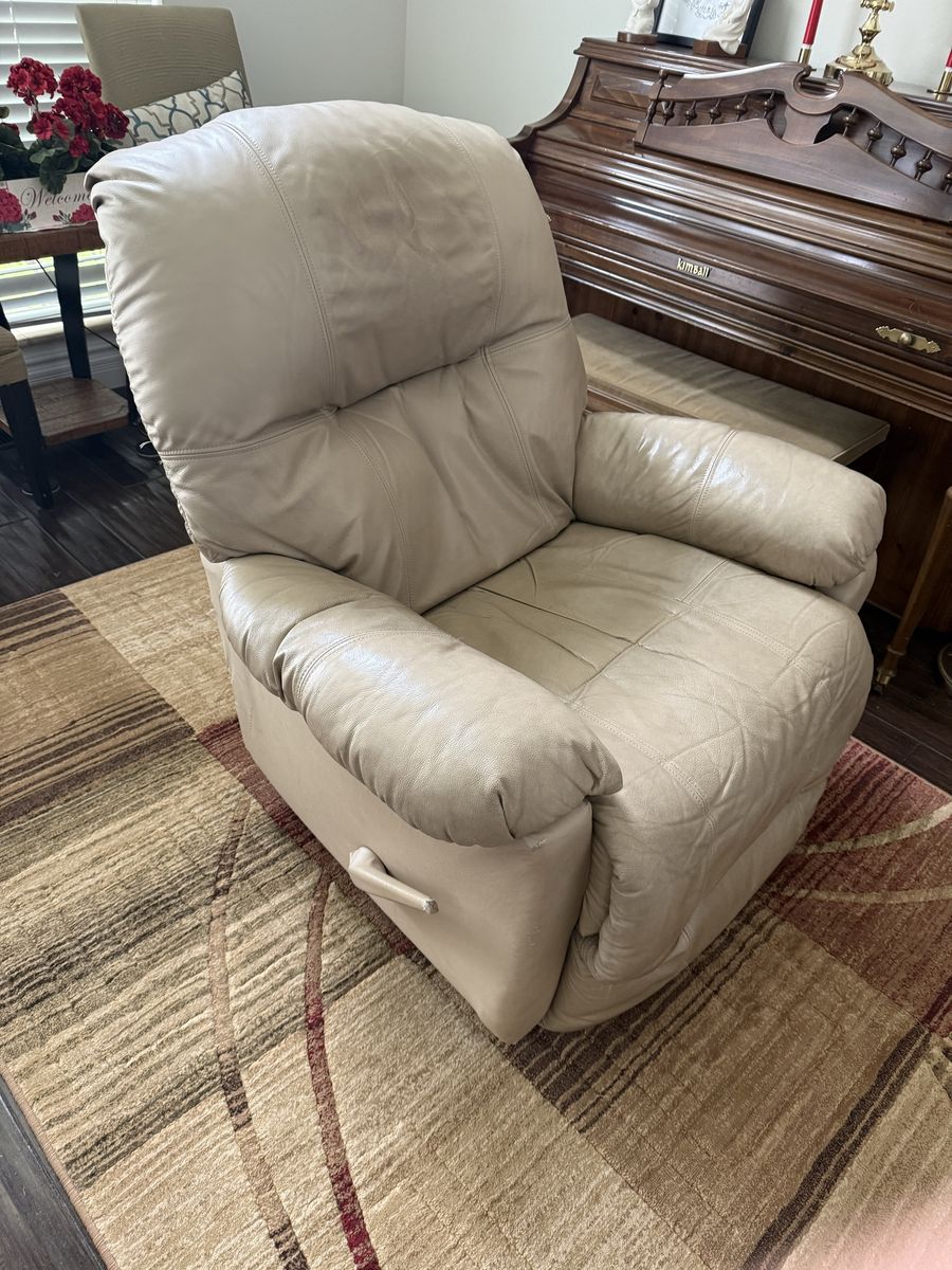 Furniture, swivel recliner