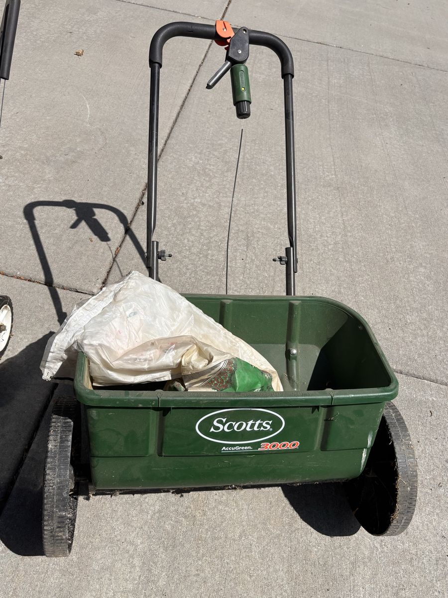 Scotts AccuGreen 3000 Drop Spreader Used Yard Tool