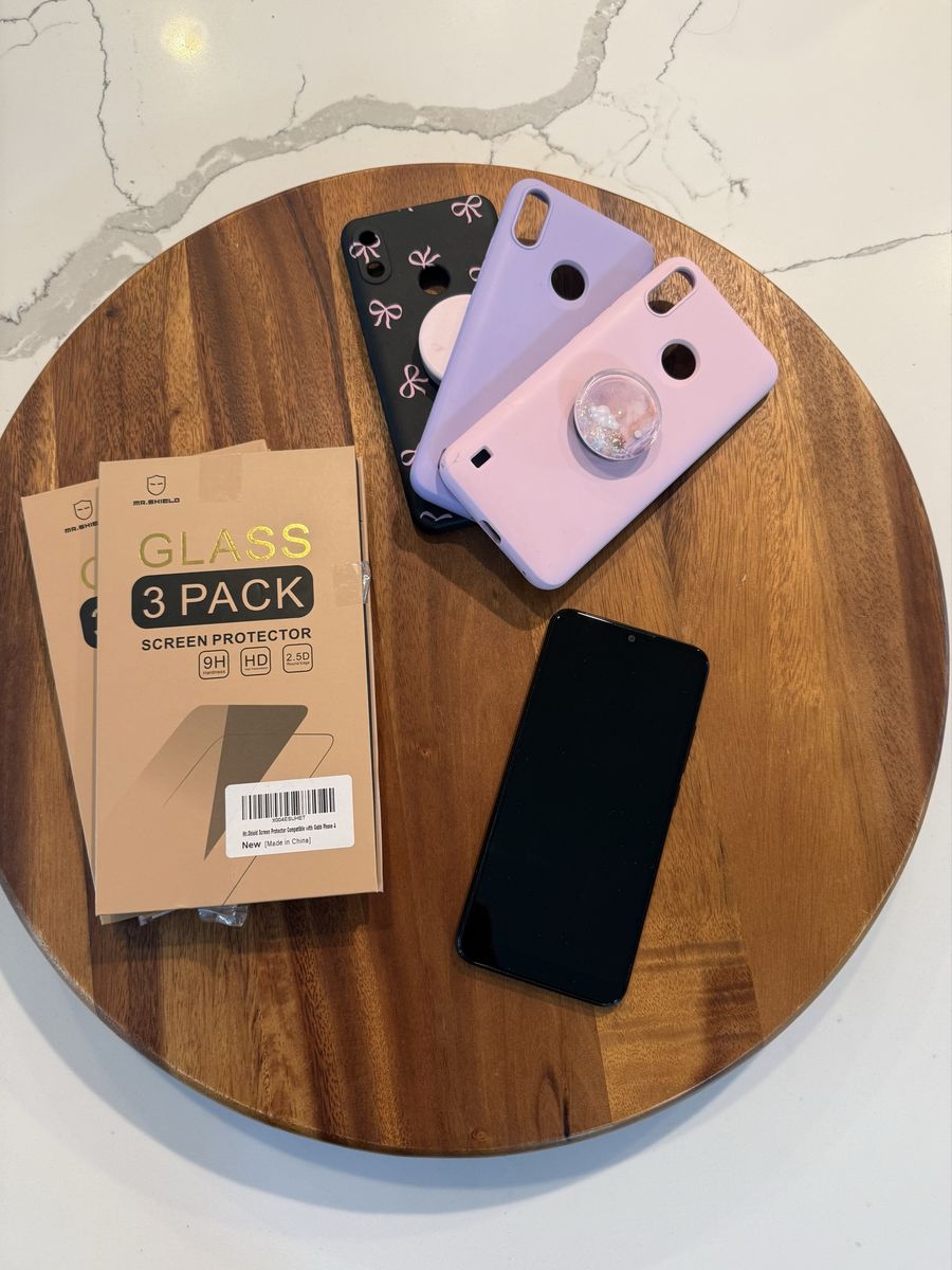 Gabb Phone 4 Smartphone Bundle inc. Phone, Cases & Screen Protector