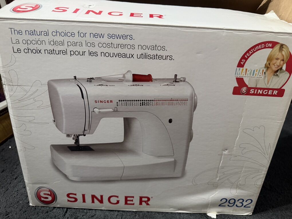 SInger Sewing Machine 2932