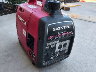 Honda EU2200i Inverter Generator - Portable, 2200 Watt