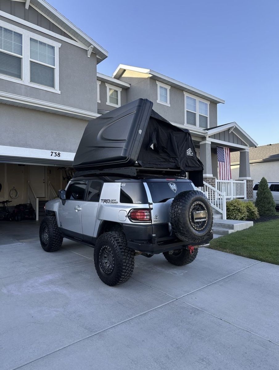Brand new Rooftop Tents