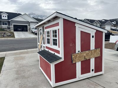 CHICKEN COOP1000
