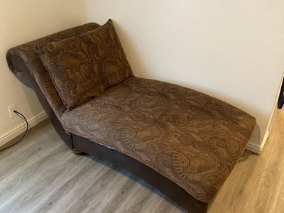Lounge chair