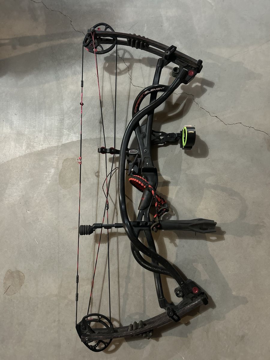 Hoyt Carbon Element LH