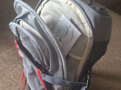High Sierra Hydrahike Chill Hydration Pack Backpack Gray Red New 2L flask, 8L capacity