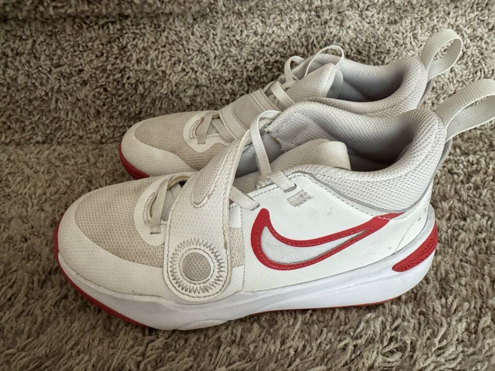 Nike Sz Kids 2y Basketball Shoes