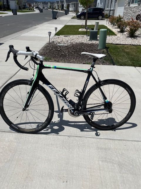 Road Bike Fezzari Fore CR1