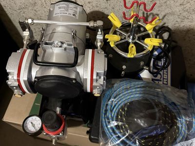 MODEL NO. TC-828 Airbrush Compressor - 1/6 HP, 3L Tank, Auto Start/Stop, for Arts & Crafts