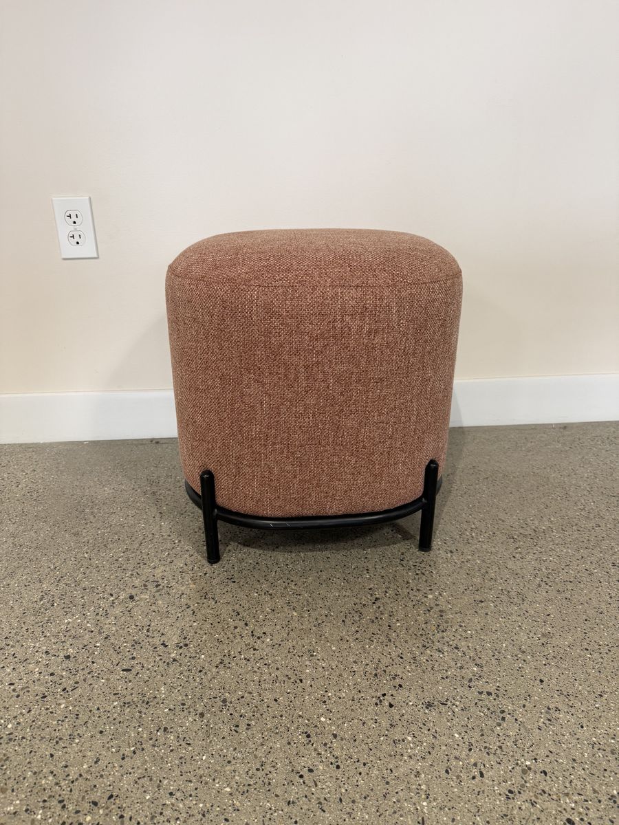 HEMLOCK POUF