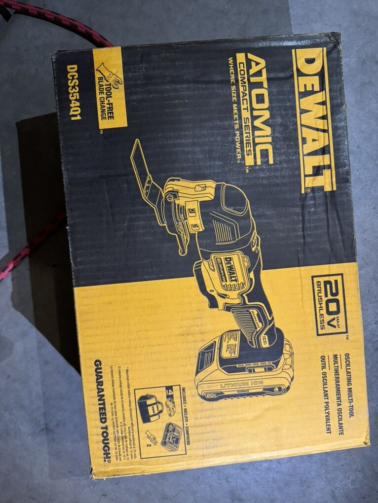 Deawalt Atomic Multi Tool With 4 amp + charger