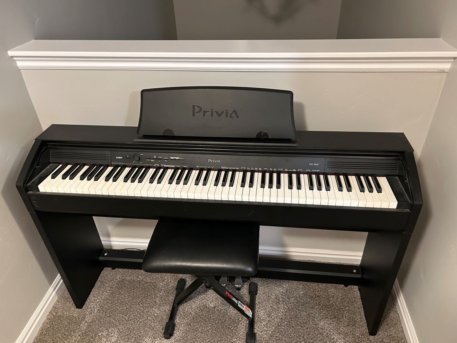 Casio Privia PX-760 88-Key Digital Piano - Excellent Condition