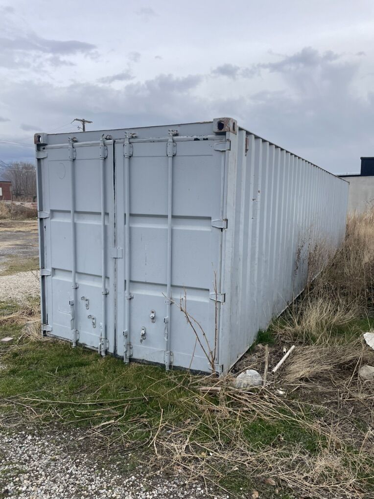40' Shipping / Storage Container