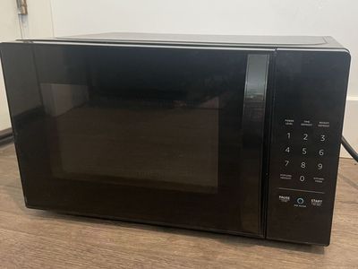 Amazon Alexa Smart Countertop Microwave // Black $50 OBO