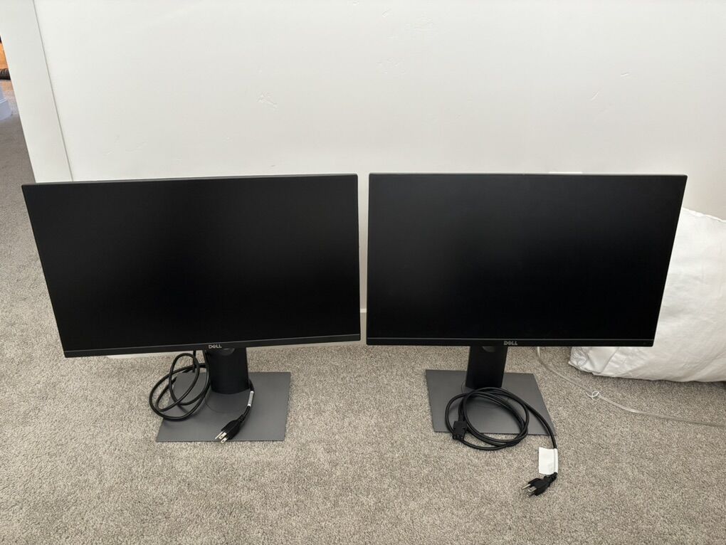 24 Dell Monitors
