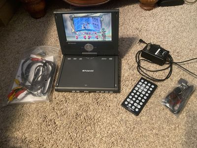 Polaroid PDV-0700 Portable DVD Player 7" Screen Swivel Design with Remote & AV Cables
