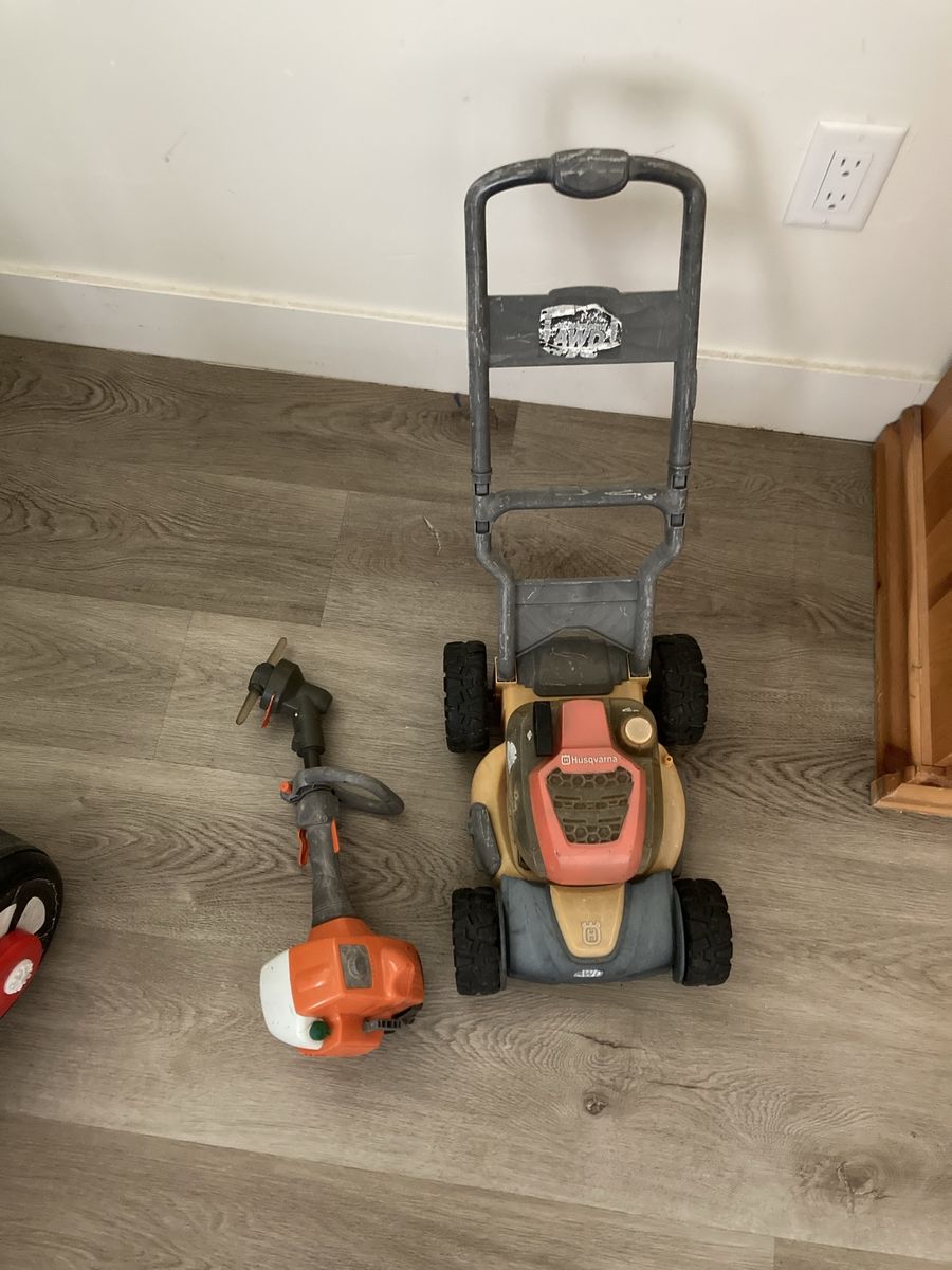 Kids Lawnmower and Weedwhacker