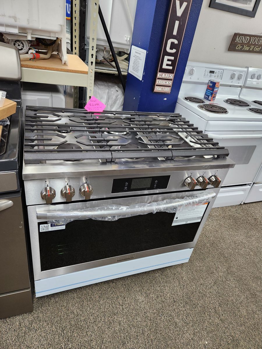 STUNNING BRAND NEW! FRIGIDAIRE GALLERY 36" GAS SLIDE IN RANGE!