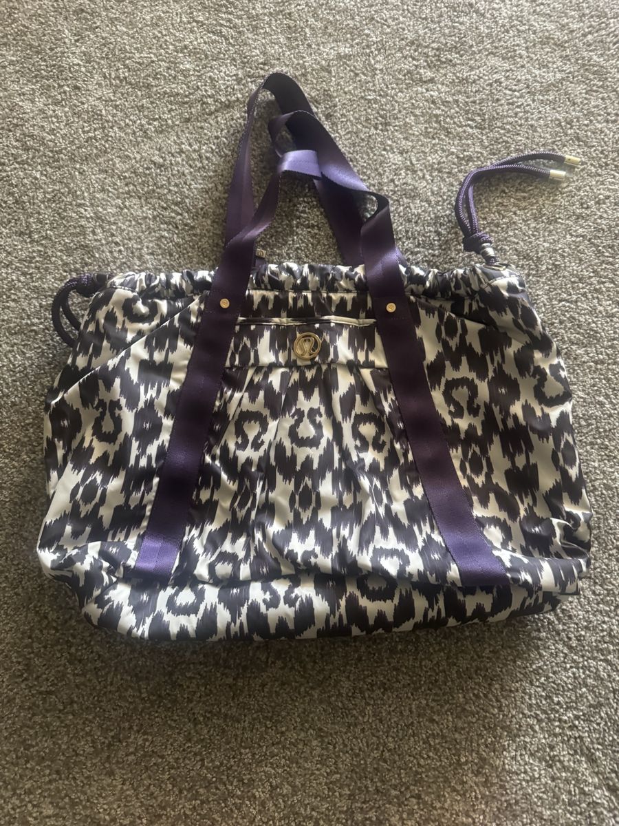 Lululemon Purple & White Ikat Print Tote Bag with Drawstring and Handles