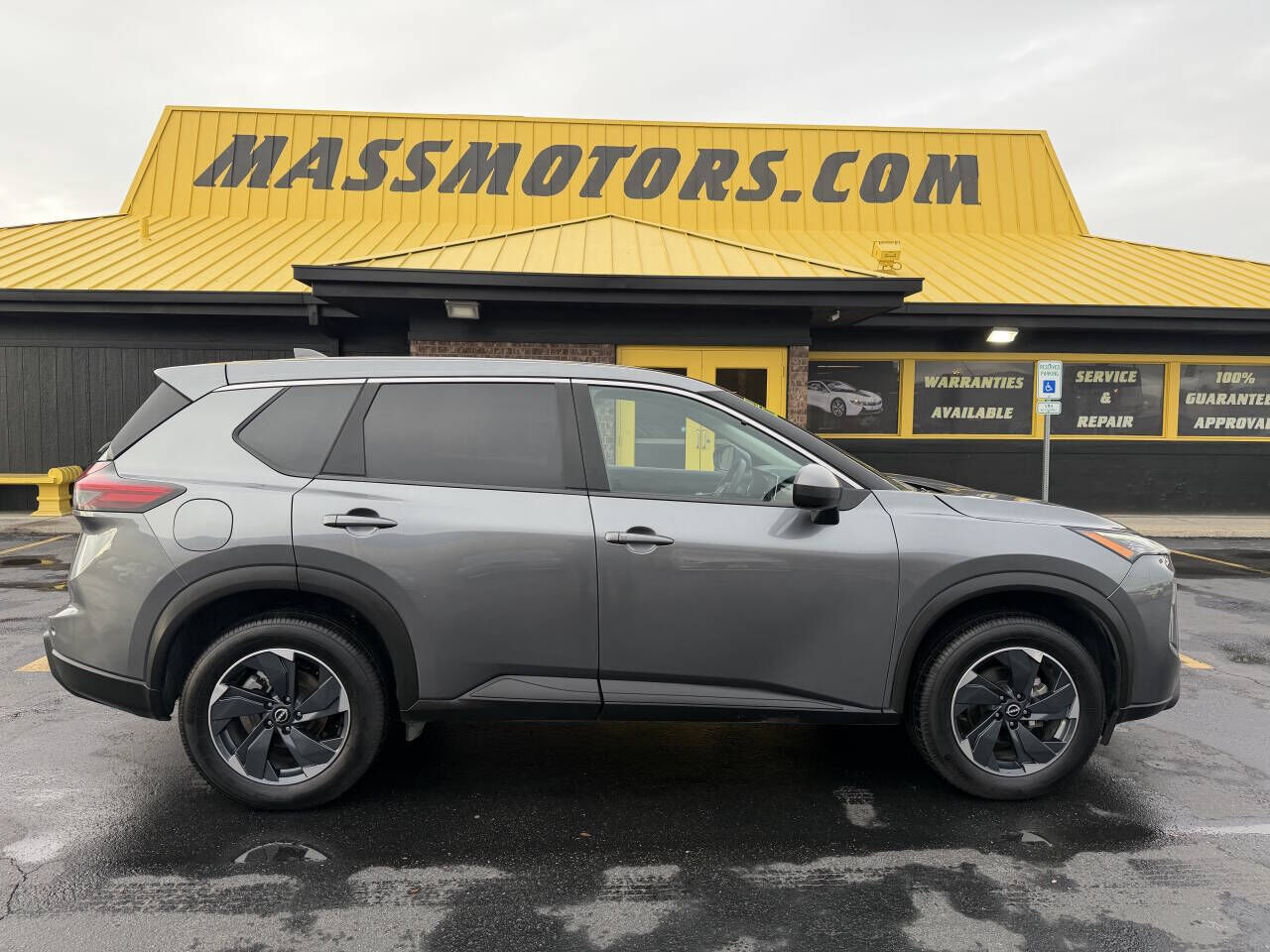 2024 NISSAN ROGUE SV