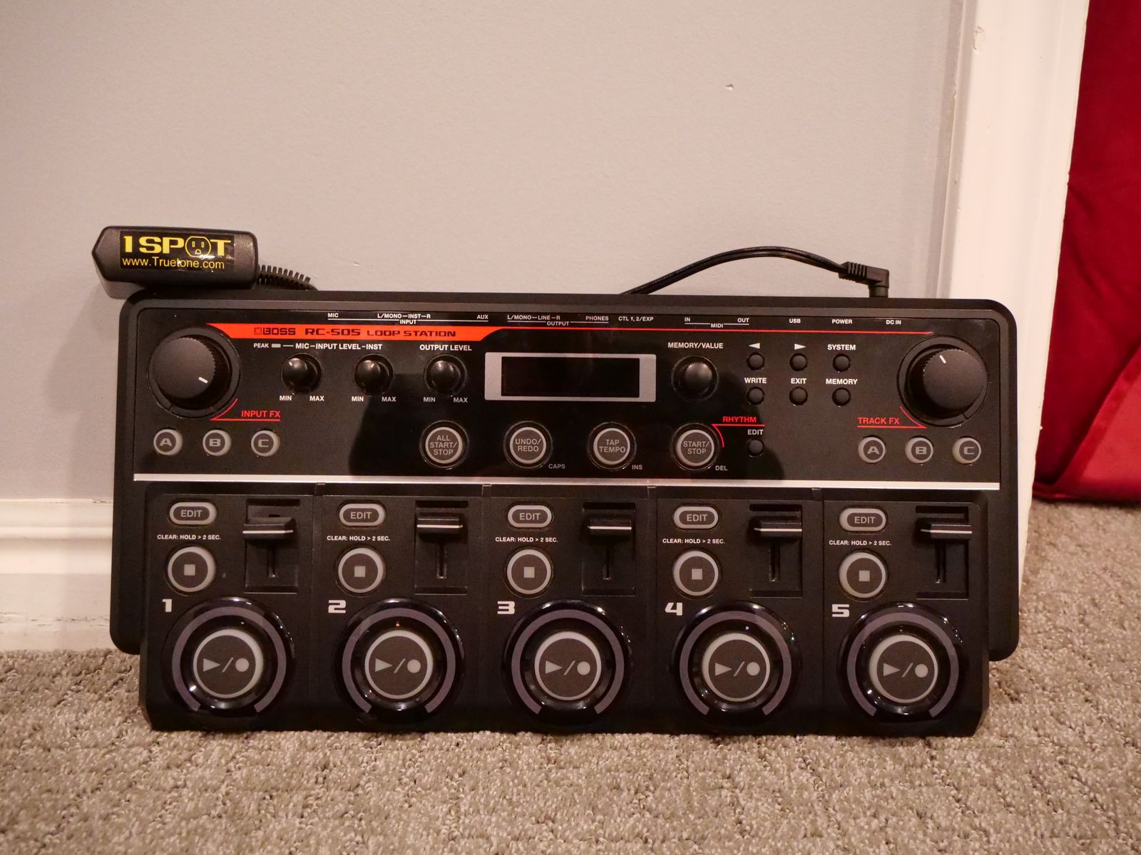 Music Production & Live Looping Setup – Roland RC-505 + M-Audio Code 49