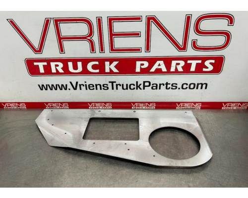 Kenworth Right Panel Air Cleaner, Part # R64-1159-110R