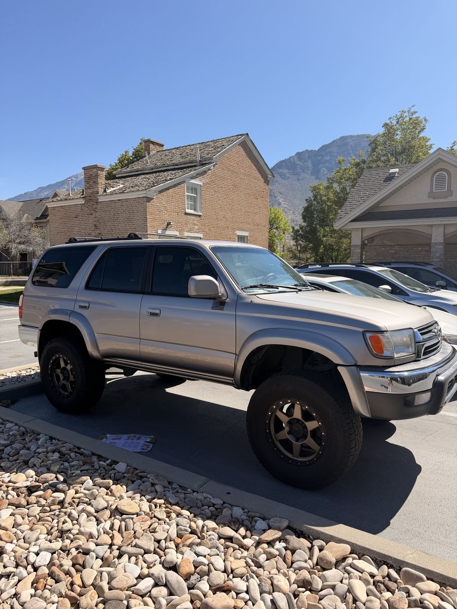 2001 Toyota 4Runner SR5