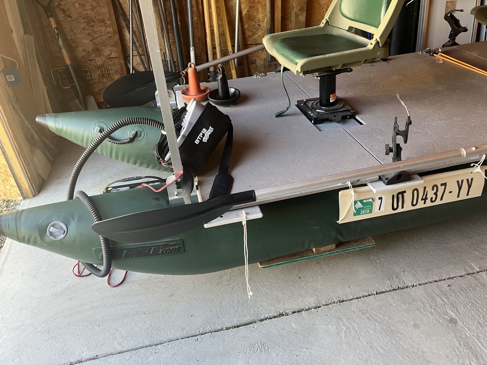 Pontoon Fishing Boat