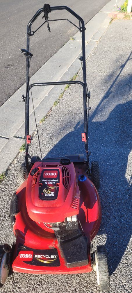 Toro lawnmower 22"cut 6.50 hp